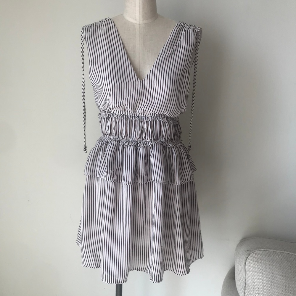 Line + Dot Tie-Sleeve Ruffle Striped Mini Dress - Picture 5 of 8